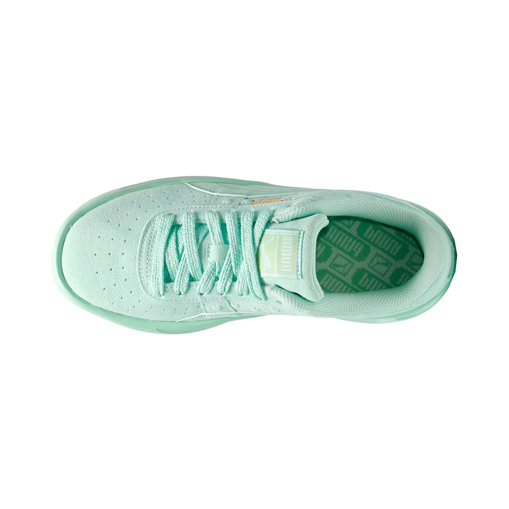 GV Special Hearts Sneakers - Image 4