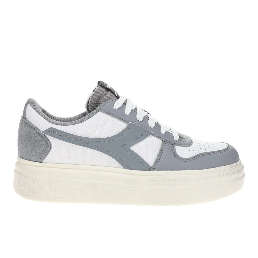 Magic Bold Dunes Lace Up Sneakers