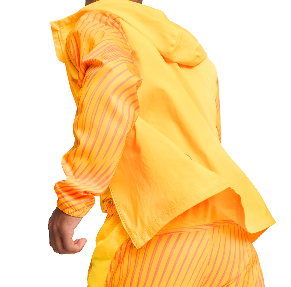 Run Favorite Graphic Woven Full Zip Jacket - Image 4