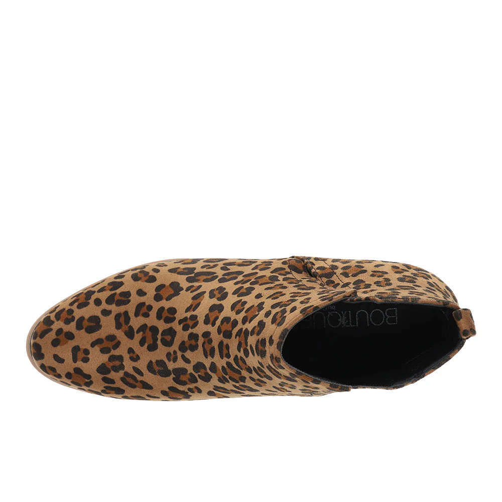 Shield Leopard Chelsea Boots - Image 4