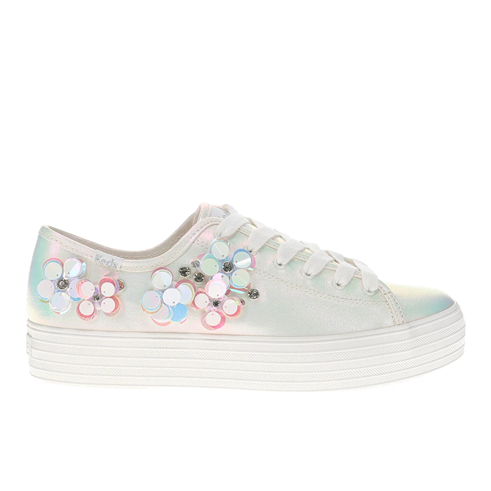 Triple Kick Canvas Daisy Embroidered Lace Up Sneakers