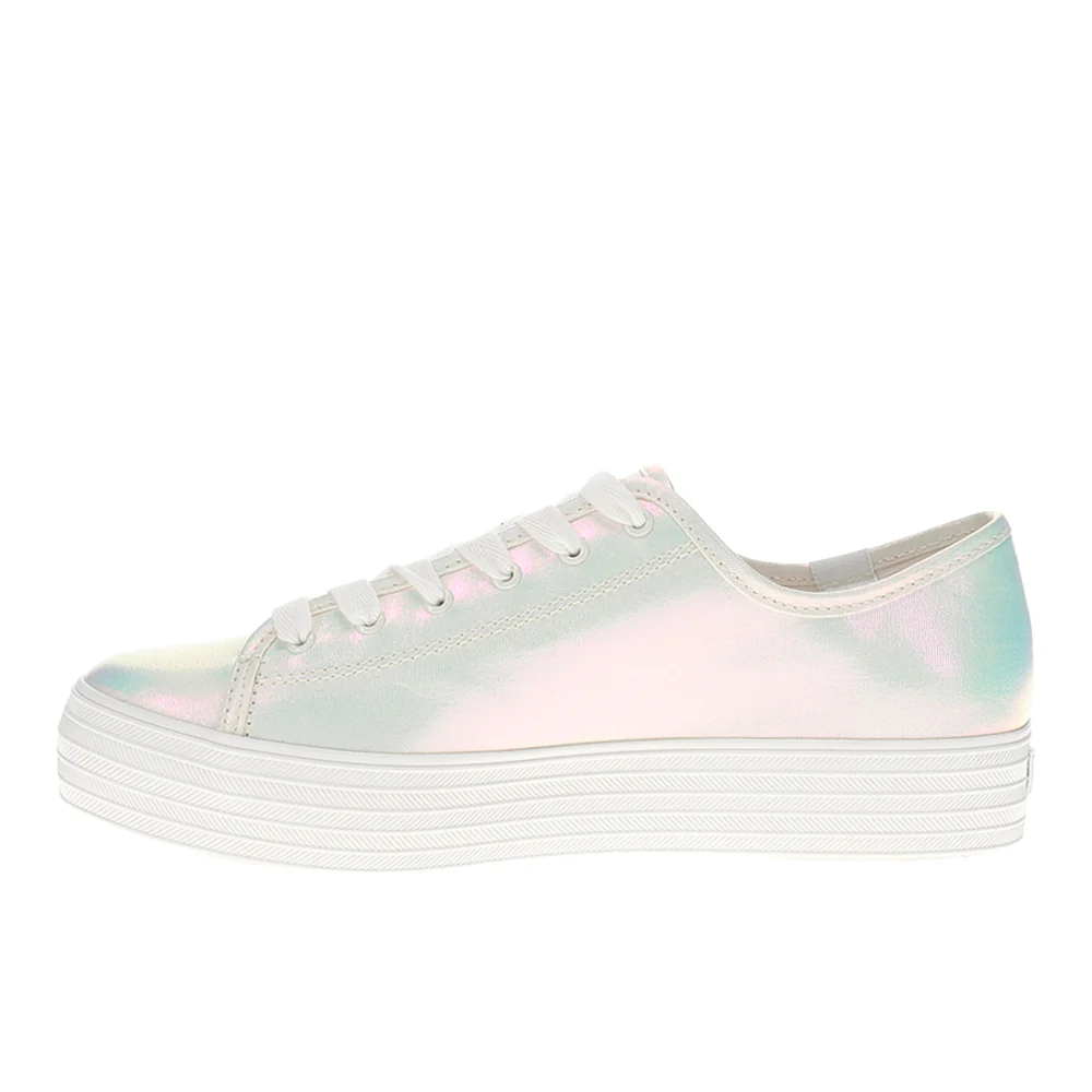 Triple Kick Canvas Daisy Embroidered Lace Up Sneakers - Image 3