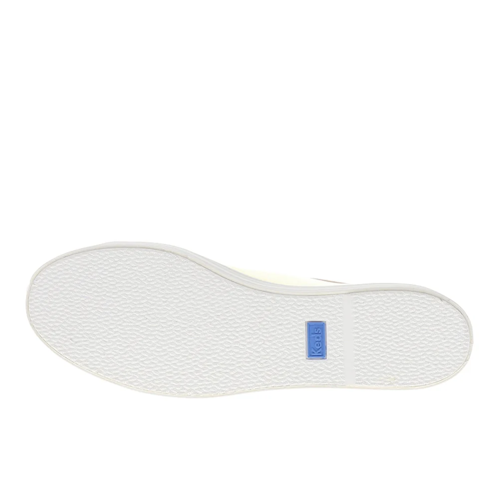 Triple Kick Canvas Daisy Embroidered Lace Up Sneakers - Image 5