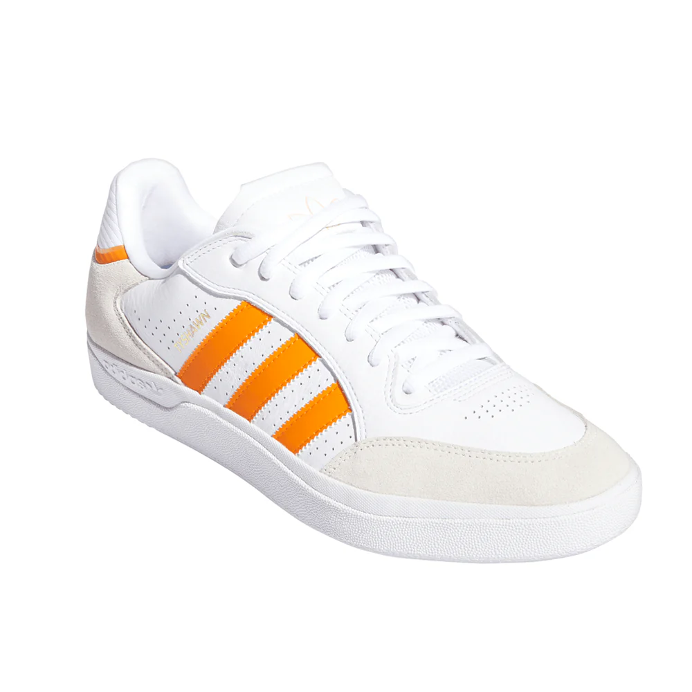 Tyshawn Low Lace Up Sneakers - Image 2